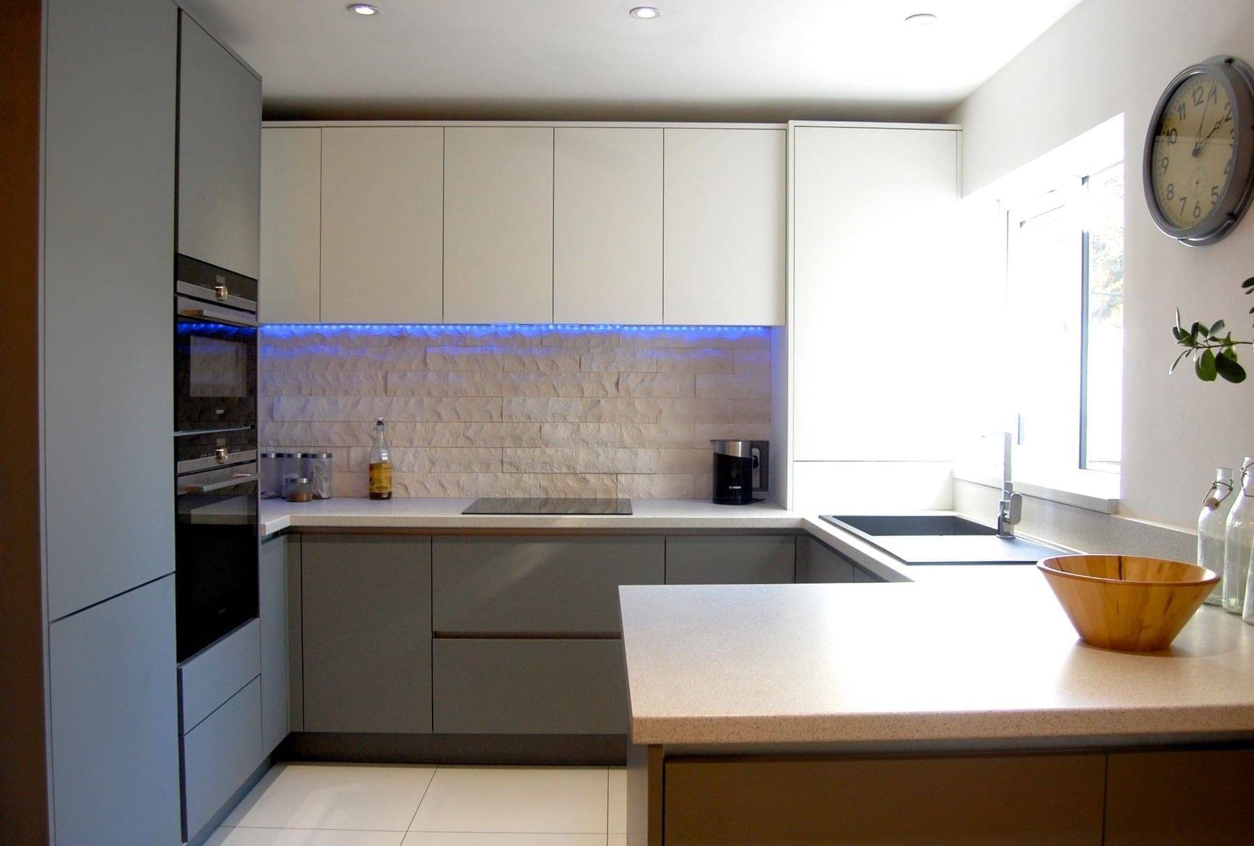 True Handless Kitchen Sunbury 767 | Utopia Kitchens, Crowthorne
