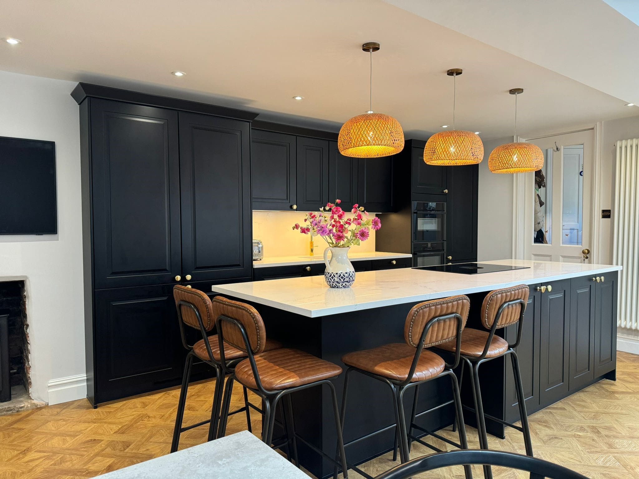 1 2 | Howard Kitchens & Interiors | Berkhamsted