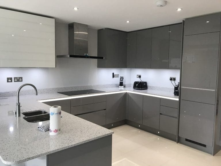 Gloss Lacquer Handleless Kitchen 4 | Swans of Gravesend, Kent