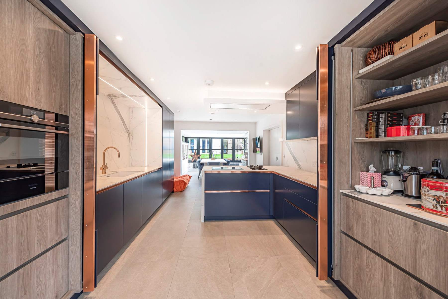588253 1 | Such Designs, London