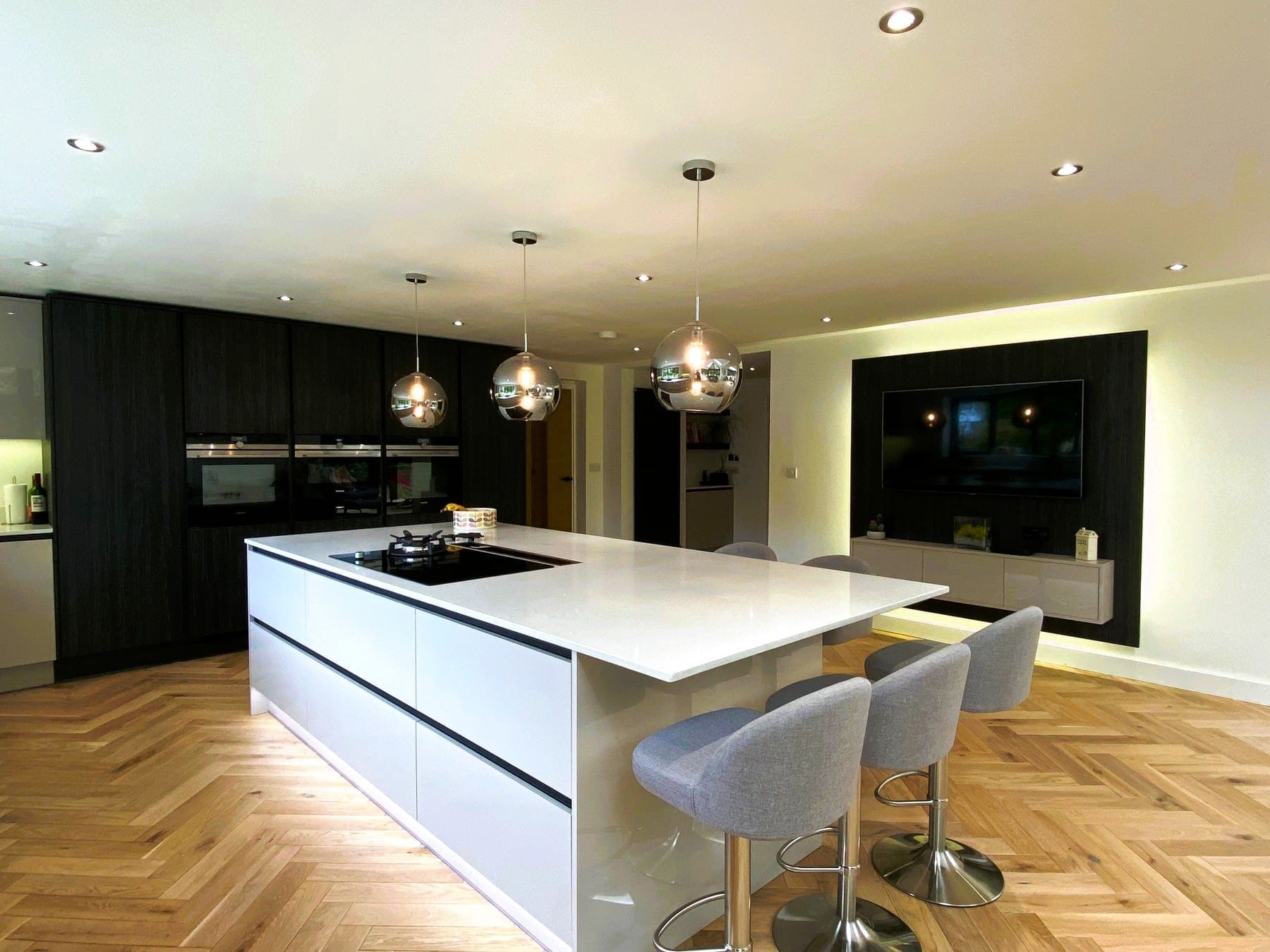Pullen 7 | Utopia Kitchens | Crowthorne