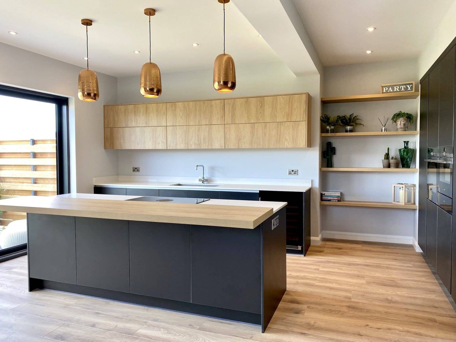 Ud2673 Worthington Fb 12 | Utopia Kitchens, Crowthorne