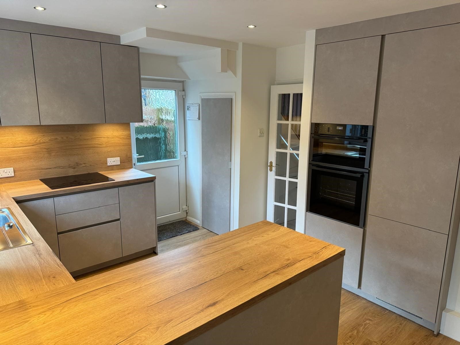 9 1 | Howard Kitchens & Interiors | Berkhamsted