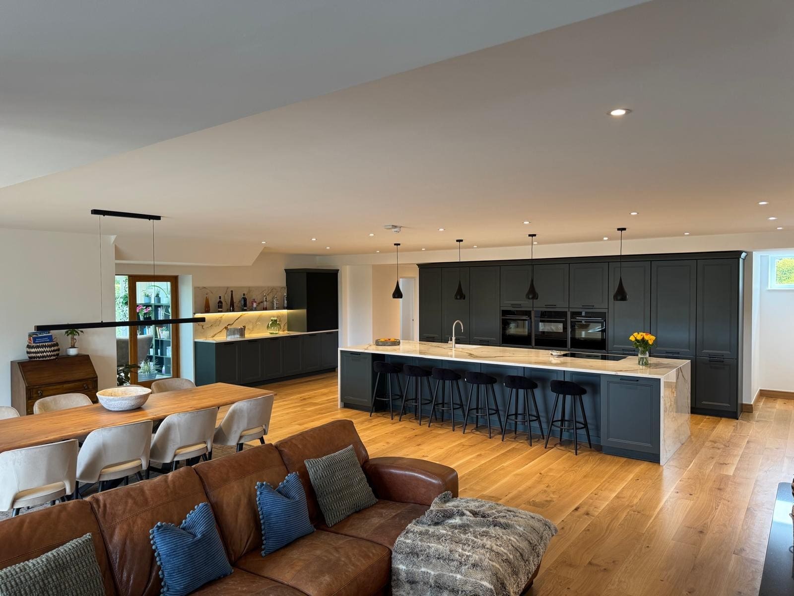 8 1 | Howard Kitchens & Interiors | Berkhamsted