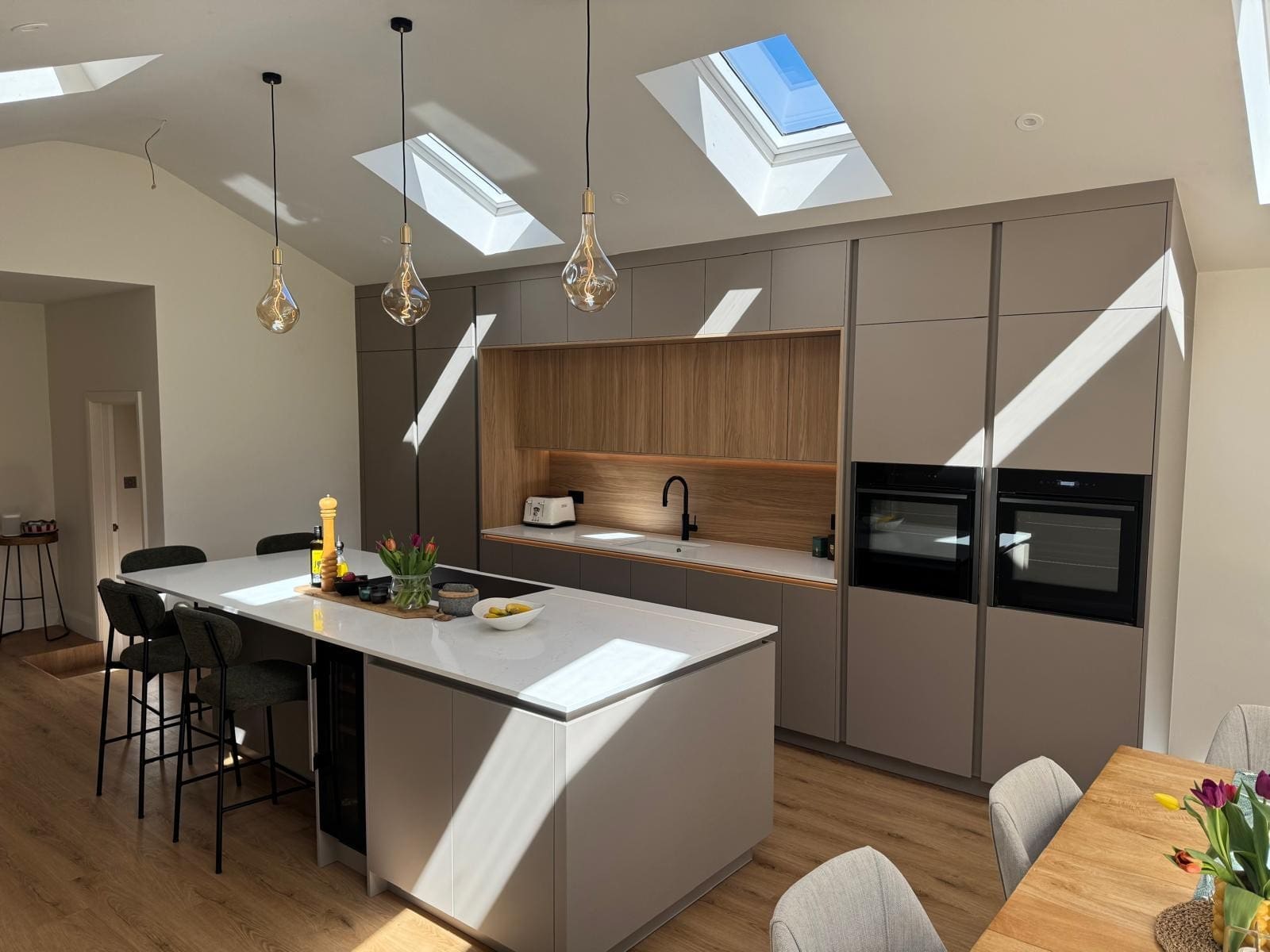 3 2 | Howard Kitchens & Interiors | Berkhamsted