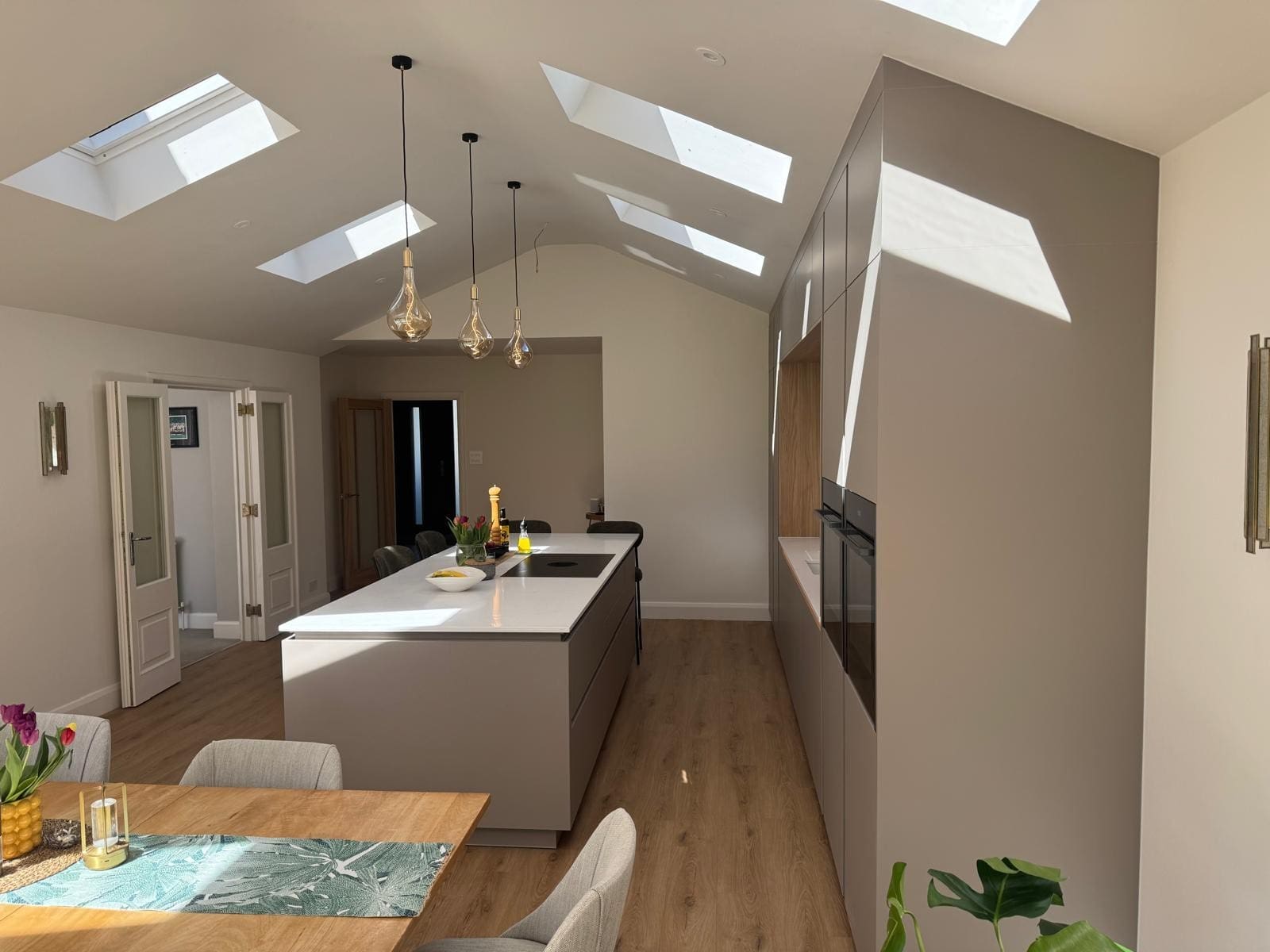 5 2 | Howard Kitchens & Interiors | Berkhamsted