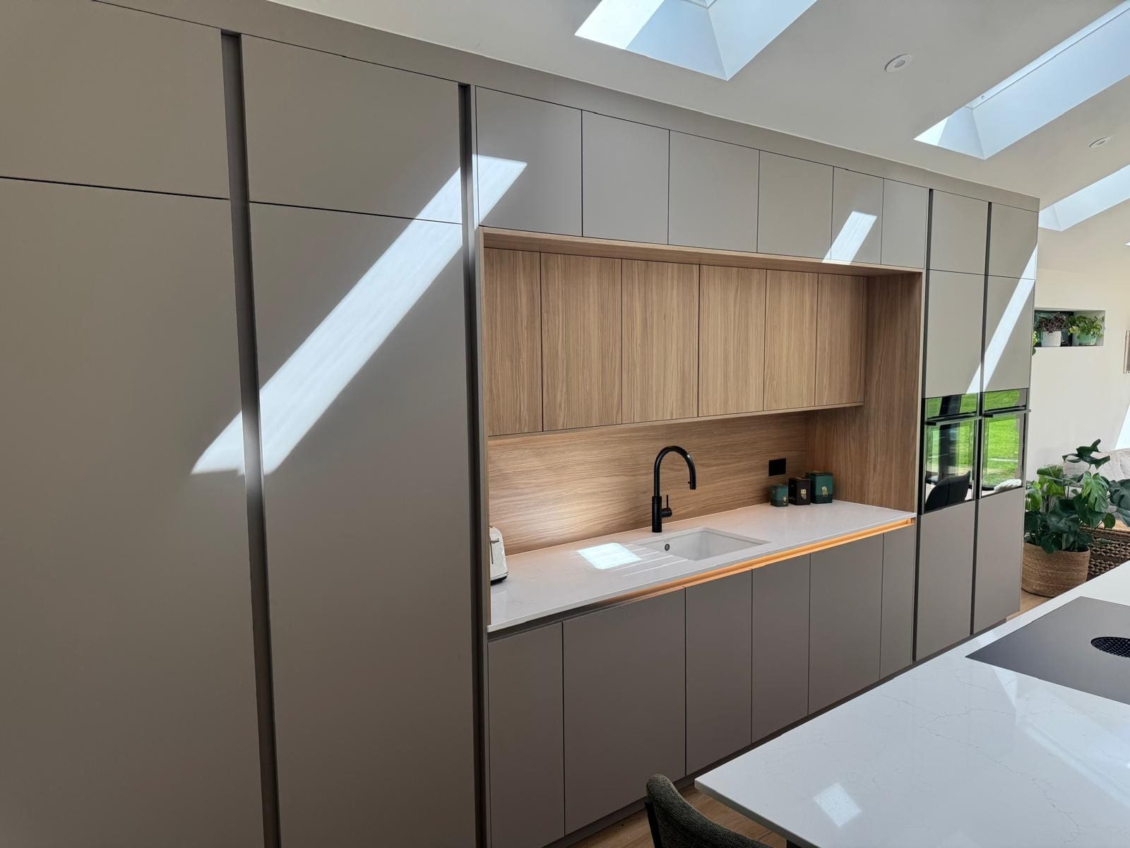 7 2 | Howard Kitchens & Interiors | Berkhamsted