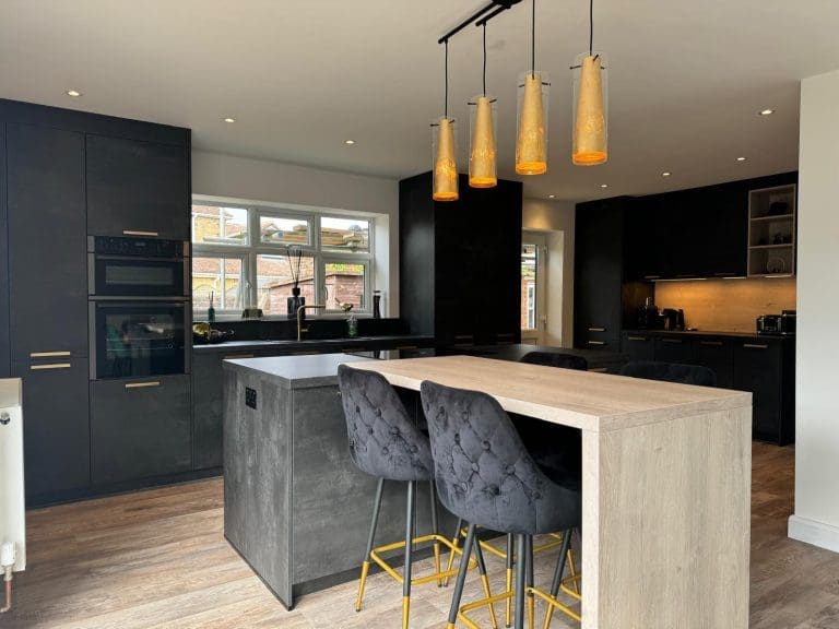 1 | Howard Kitchens, Berkhamsted